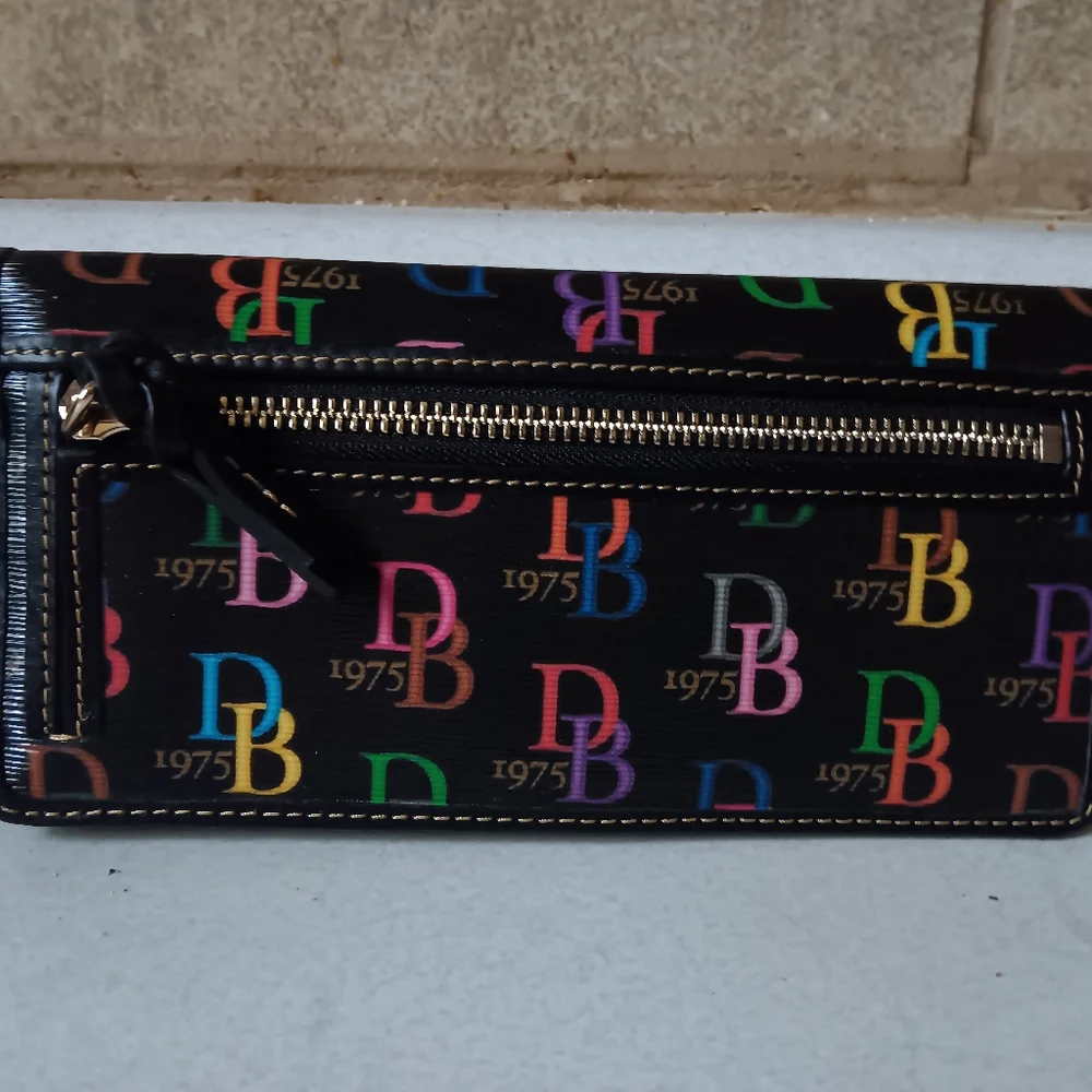 Dooney & Bourke preown good
